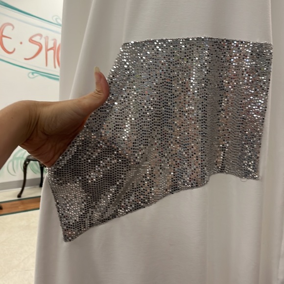 PURE White hooded dress - Picture 2 of 3